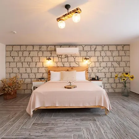 ツインズ 2* Çeşme