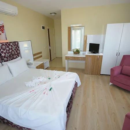 Twins Hotel Çeşme