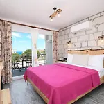 Twins Hotel Çeşme