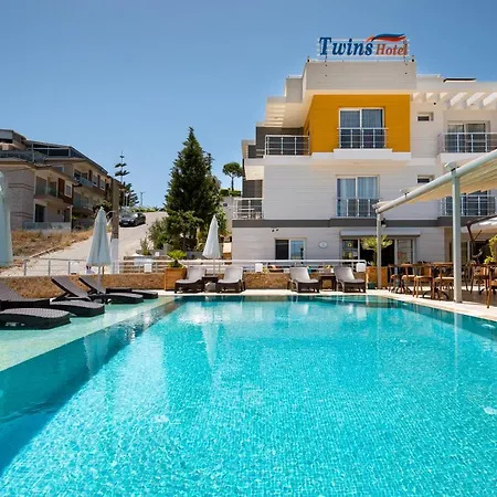 Twins 2* Cesme