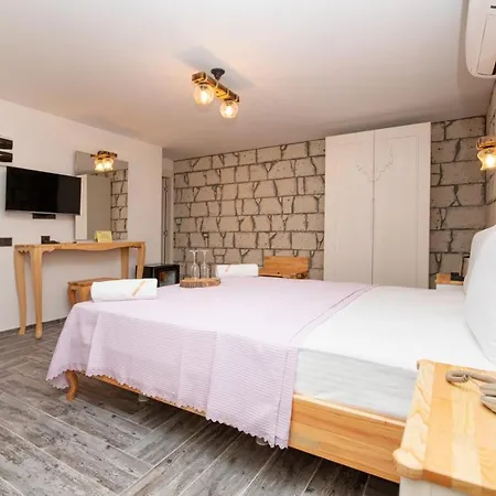 Otel Twins Çeşme