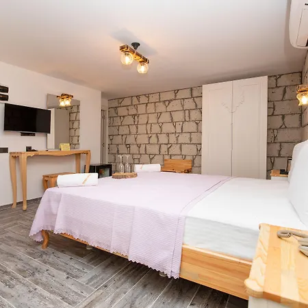 Otel Twins Çeşme